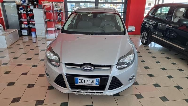 Usata Ford Focus Titanium 150 CV (110 kW) 2011 Argento Station wagon