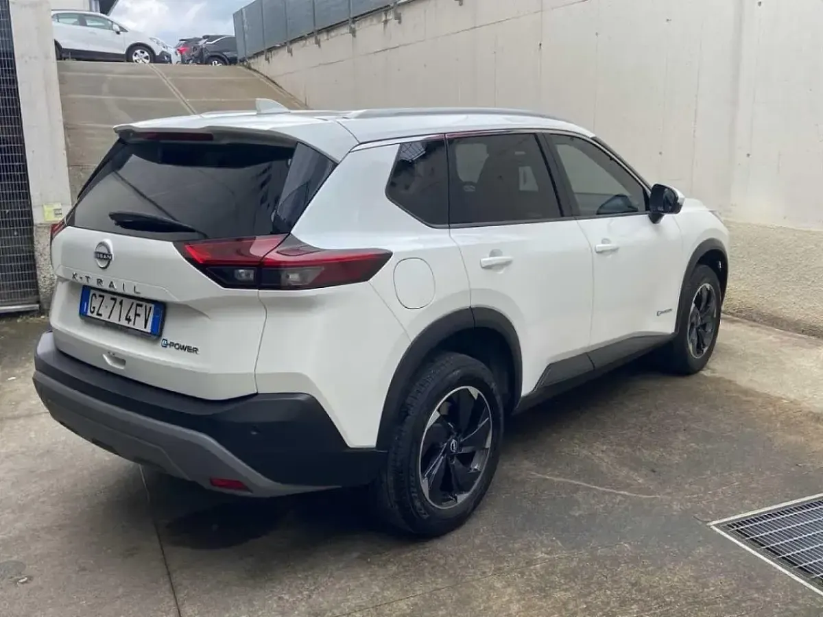 Usata Nissan X-Trail N-Connecta 158 CV (116 kW) 2025 Bianco SUV