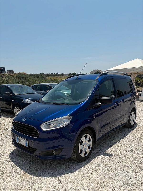 Usata Ford Tourneo Courier 95 CV (69 kW) 2014 Blu Monovolume