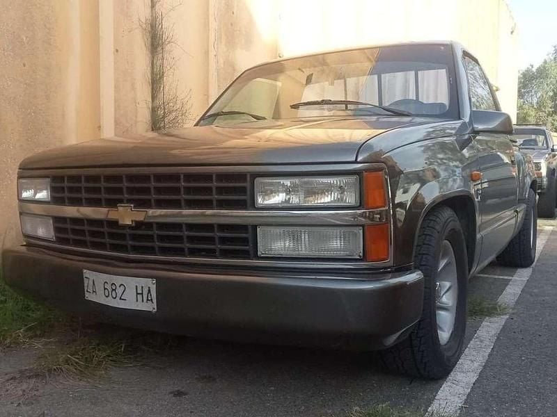 Grigio Usata 1991 Chevrolet C1500 SUV | 18.500 € - Immagine 1/3