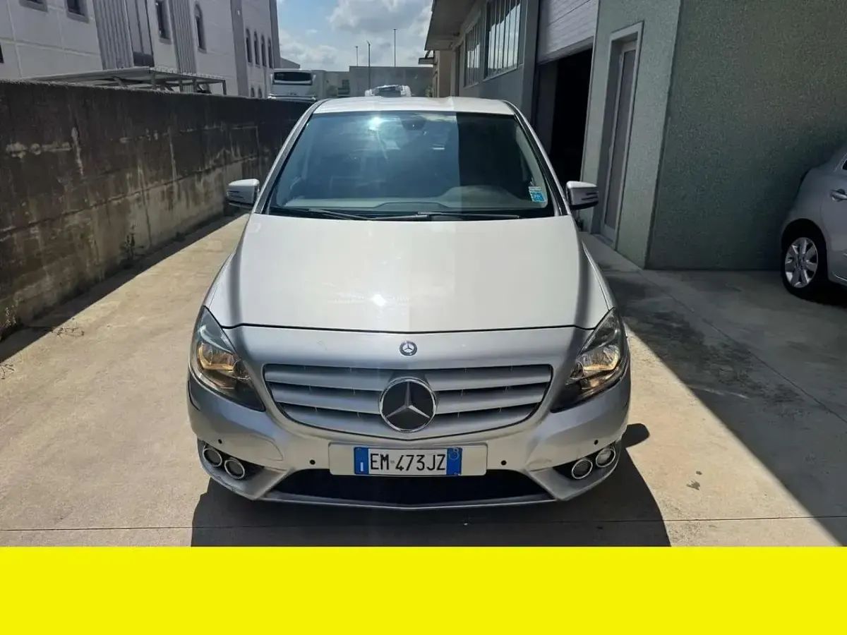 Usata Mercedes B160 122 CV (89 kW) 2012 Other Utilitaria
