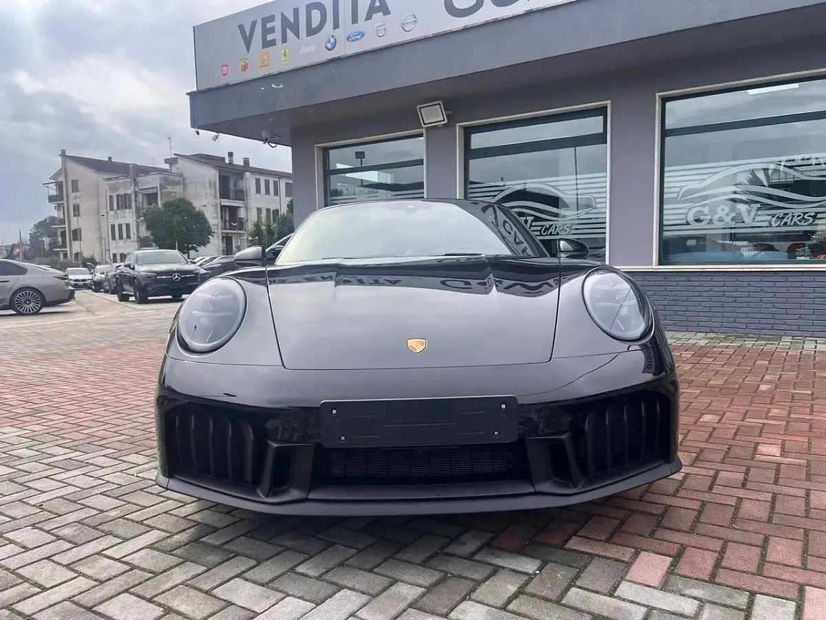 Usata Porsche 911 Carrera 4 GTS Targa 541 CV (397 kW) 2026 Nero Cabrio