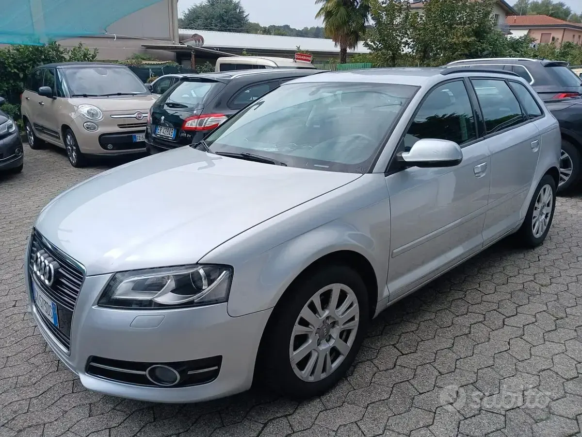 Usata Audi A3 Ambition 105 CV (77 kW) 2013 Grigio Berlina