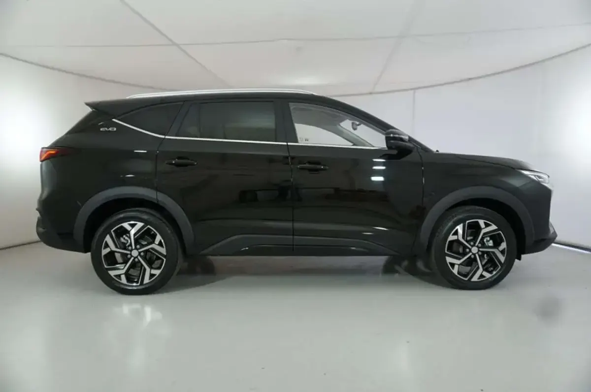 Nuova EVO Evo 7 174 CV (127 kW) 2025 Nero SUV