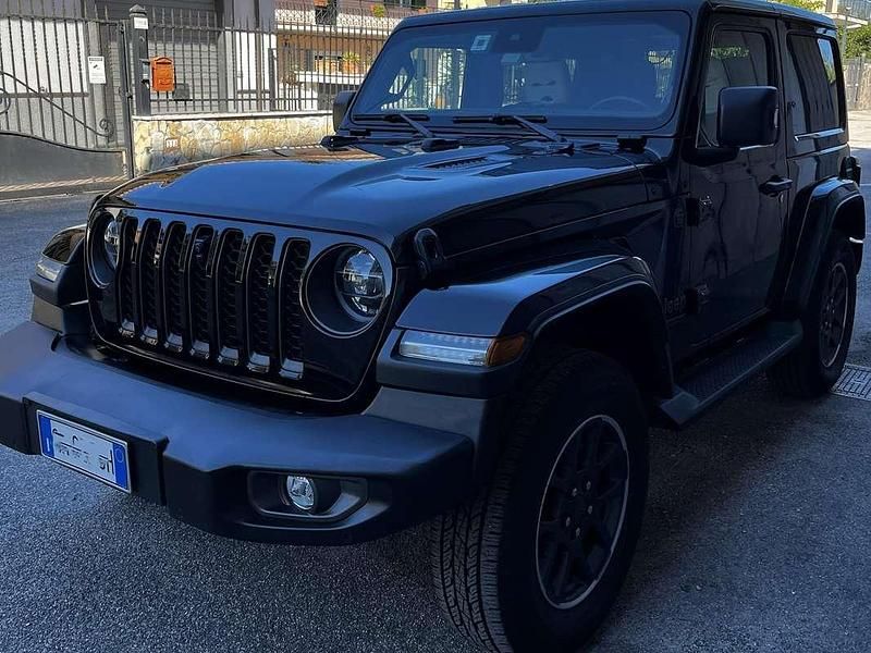 Usado Jeep Wrangler Sahara 272 HP (200 kW) 2021 Preto SUV