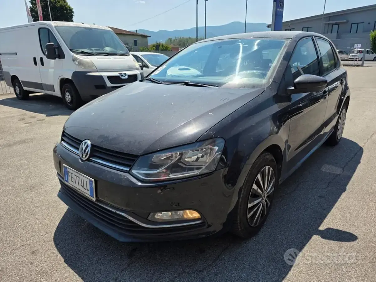 Usata VW Polo Trendline 75 CV (55 kW) 2016 Grigio Berlina