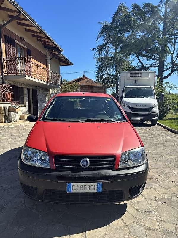 Usata Fiat Punto Active 69 CV (50 kW) 2003 Utilitaria