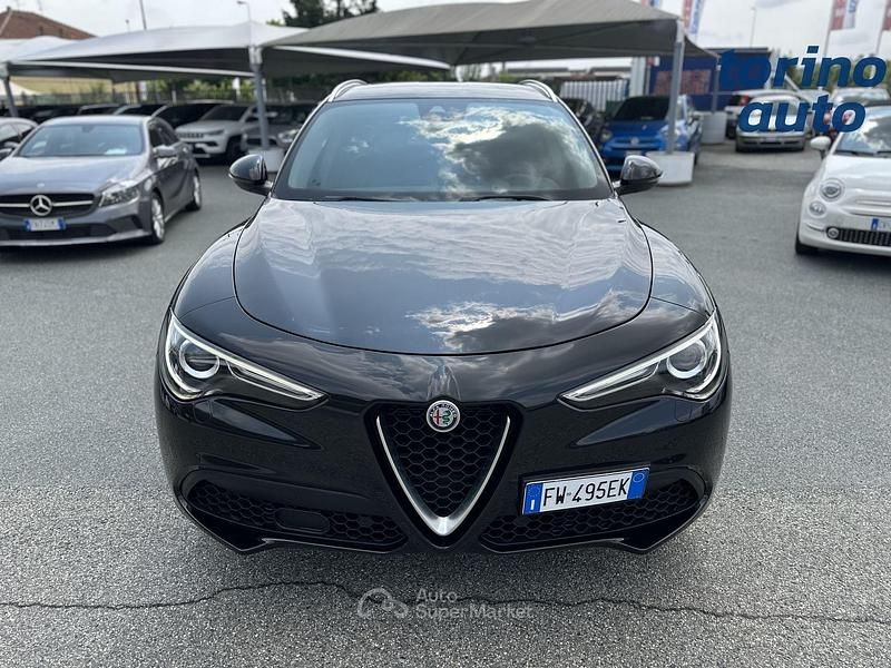 Usata Alfa Romeo Stelvio Executive 210 CV (154 kW) 2019 Nero SUV