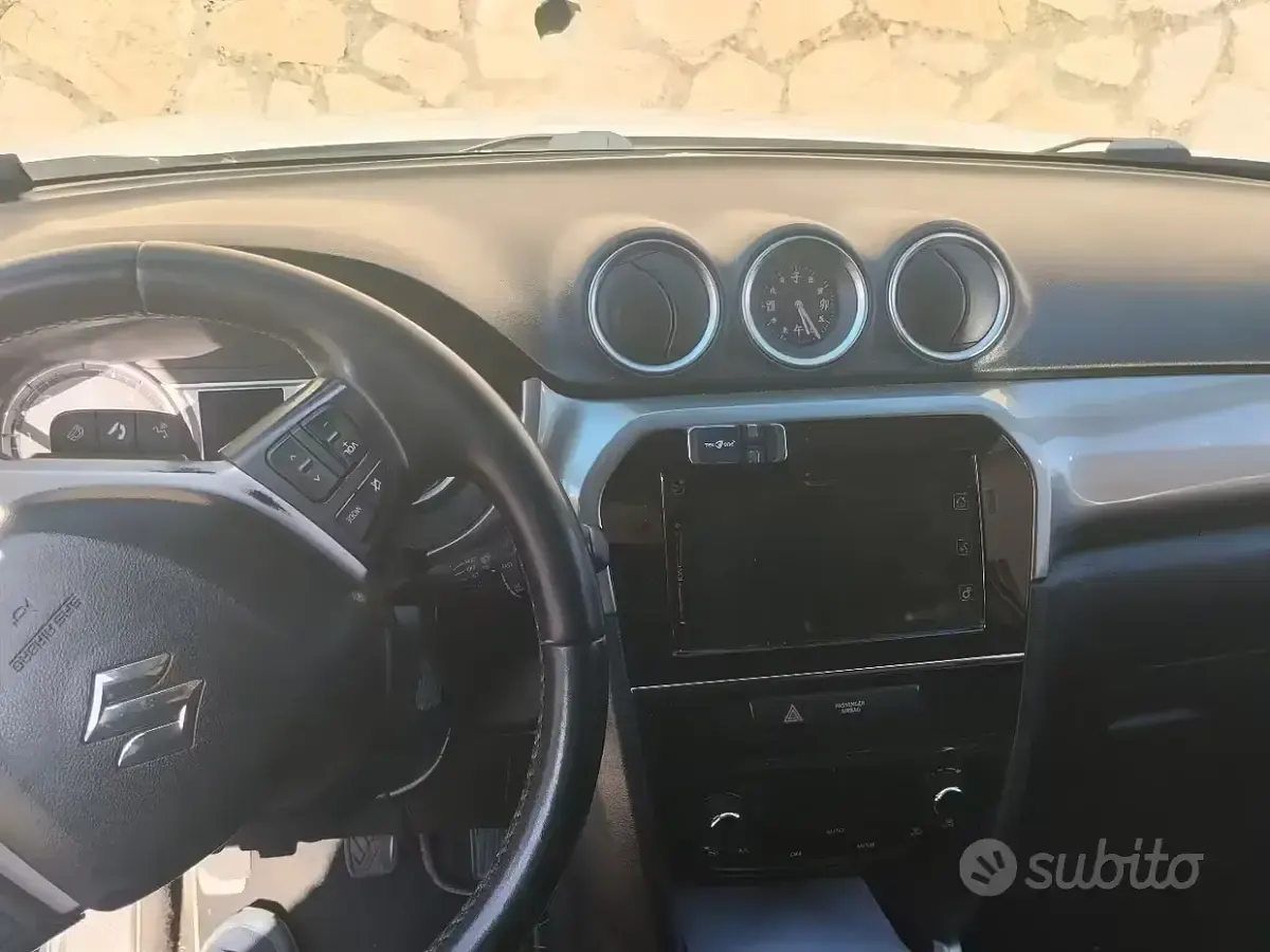 Usata Suzuki Vitara 120 CV (88 kW) 2017 Bianco SUV
