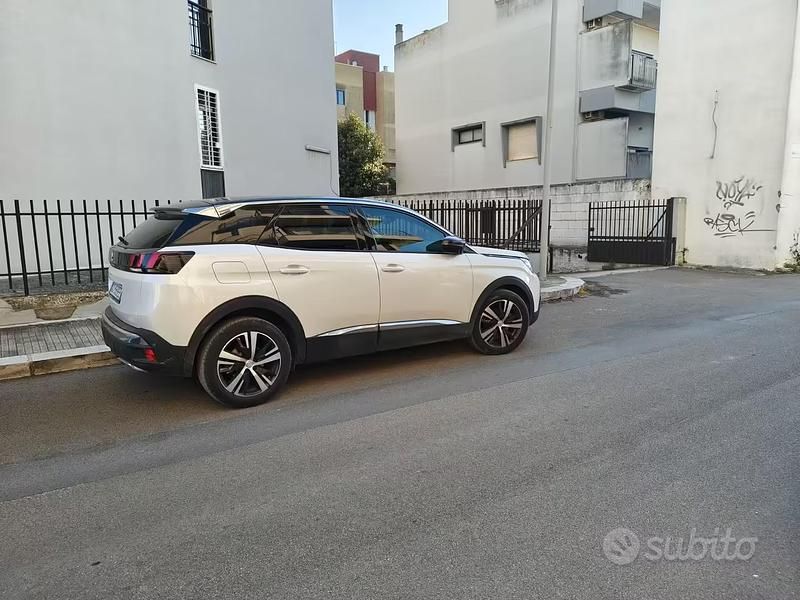 Usata Peugeot 3008 Allure 130 CV (95 kW) 2020 Bianco SUV