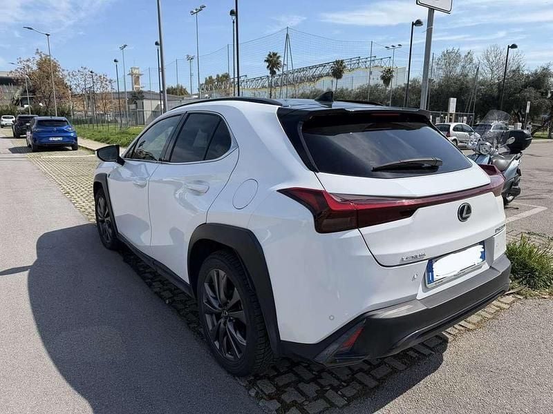 Usata Lexus UX 250h 145 CV (106 kW) 2023 SUV
