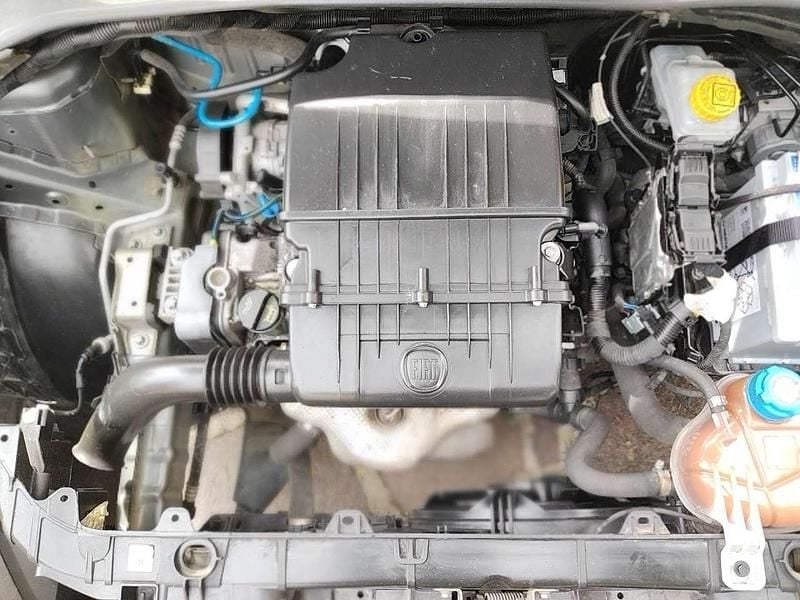 Usata Fiat Punto Street 69 CV (50 kW) 2014 Grigio Utilitaria