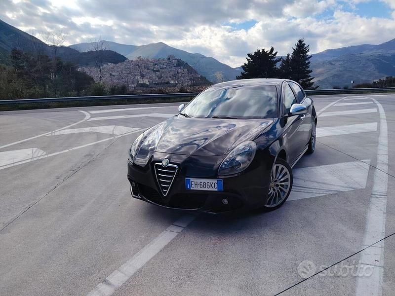 Usata Alfa Romeo Giulietta Distinctive 140 CV (102 kW) 2011 Nero Utilitaria