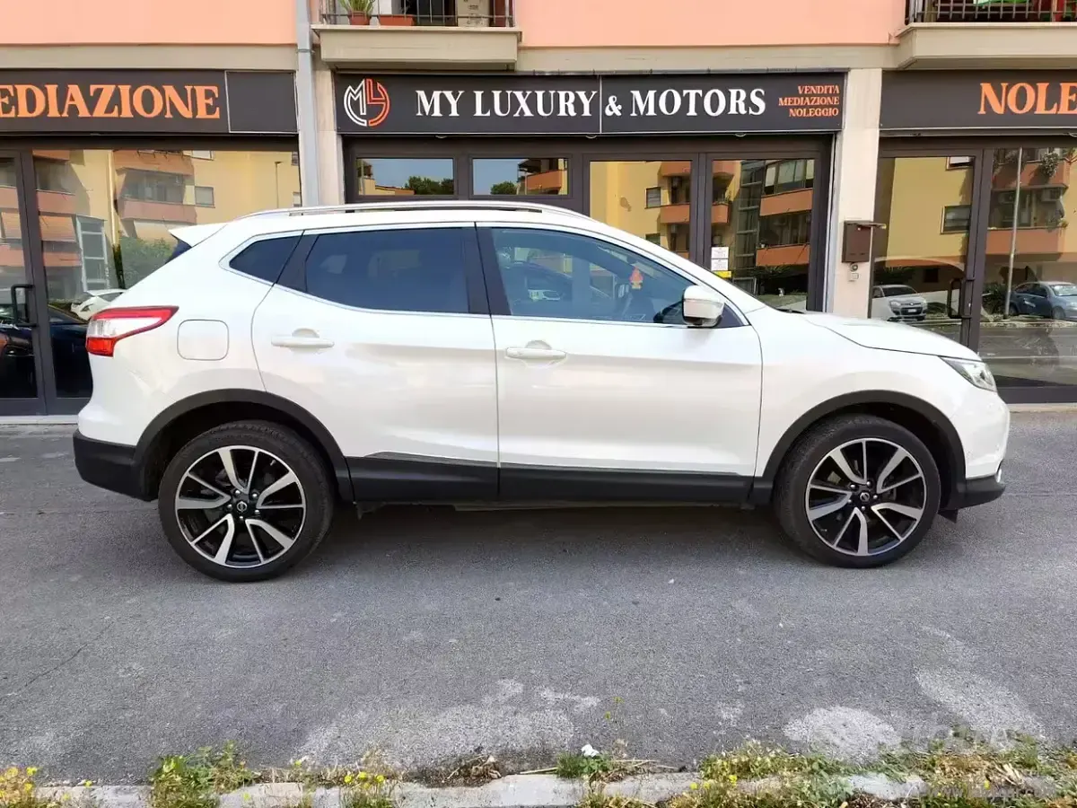 Usata Nissan Qashqai 131 CV (96 kW) 2014 Bianco SUV