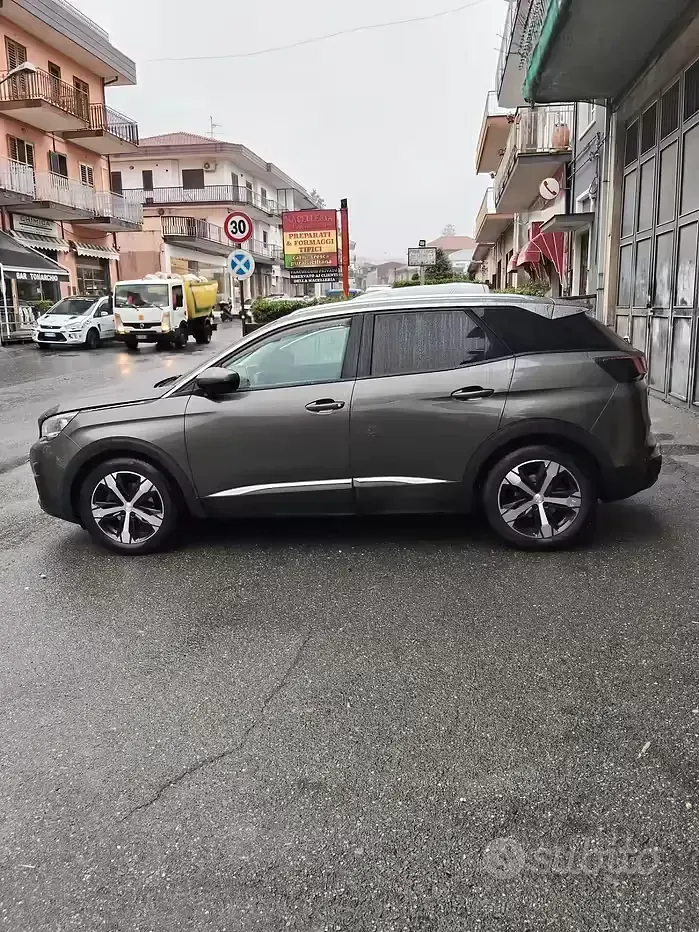 Usata Peugeot 3008 Allure 131 CV (96 kW) 2019 Grigio SUV