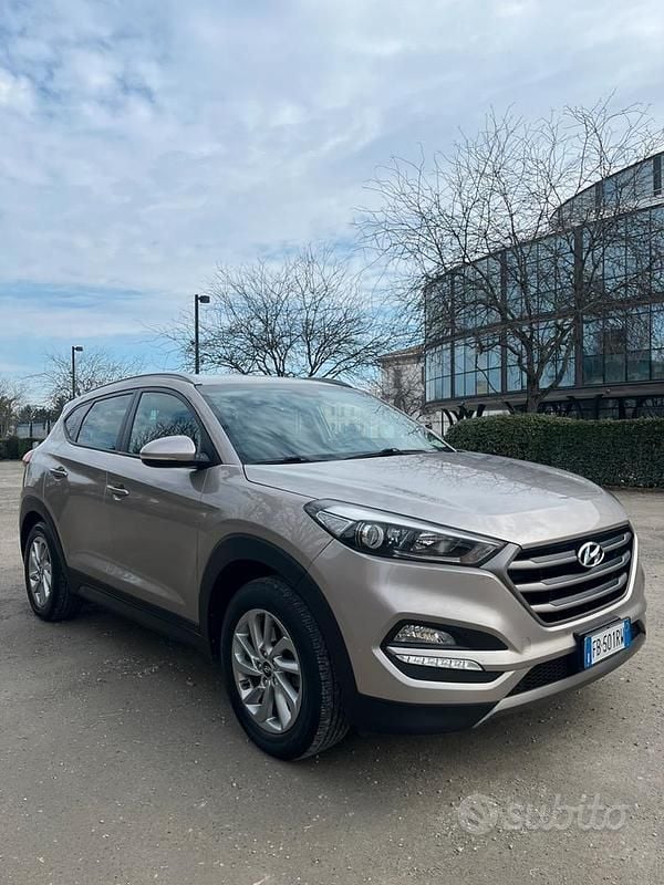 Usata Hyundai Tucson 116 CV (85 kW) 2015 Grigio SUV