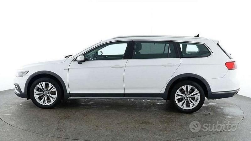 Bianco Usata 2020 VW Passat Alltrack Station wagon | 18.500 € (Molto cara) - Immagine 1/4