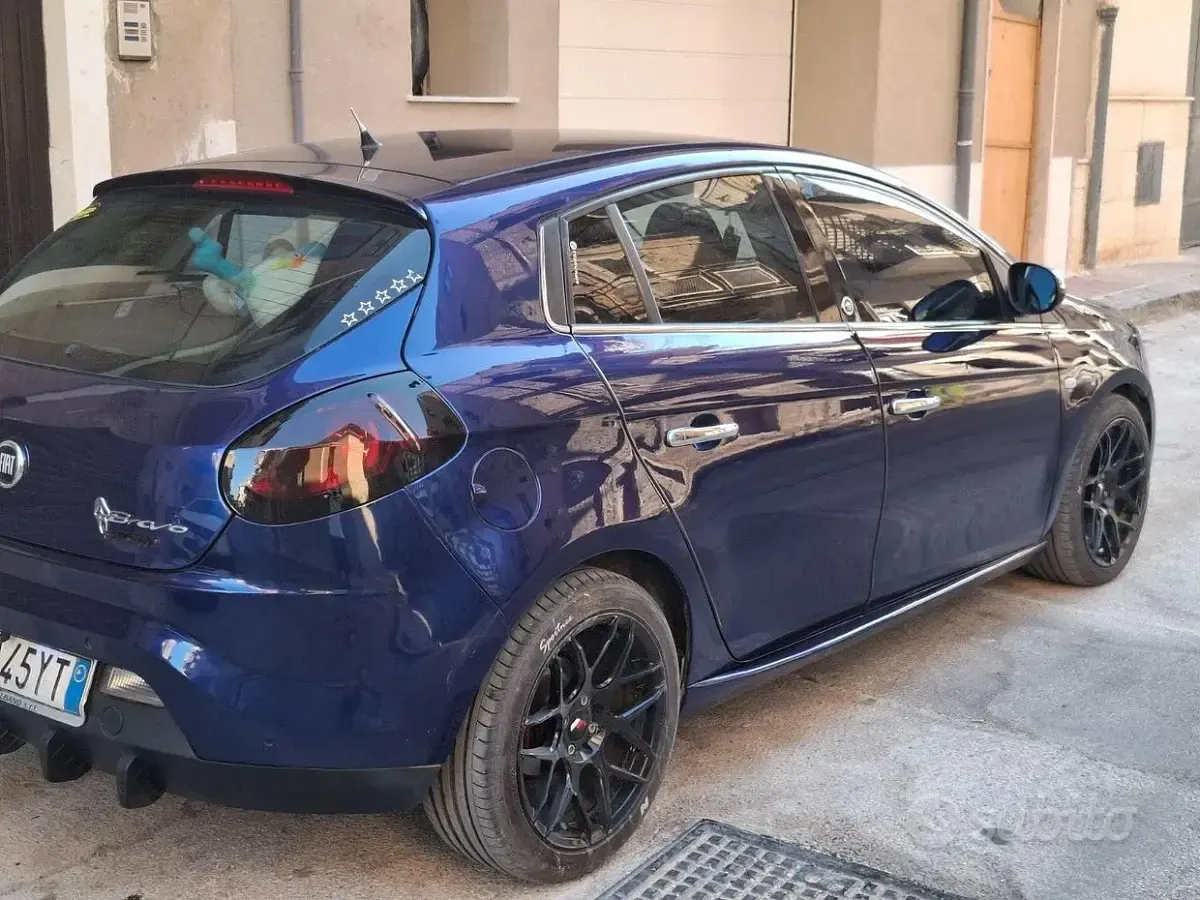 Usata Fiat Bravo 120 CV (88 kW) 2009 Bluazzurro Utilitaria