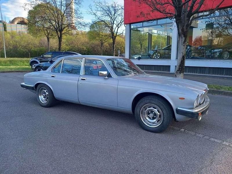 Grigio Usata 1981 Jaguar XJ6 S Tre volumi | 7990 € - Immagine 1/4