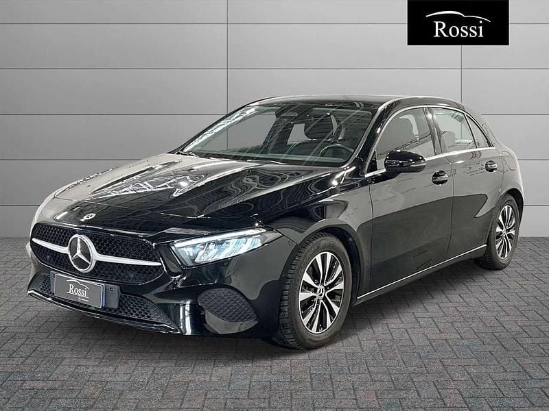 Usata Mercedes A180 Advanced 116 CV (85 kW) 2023 Nero notte Berlina