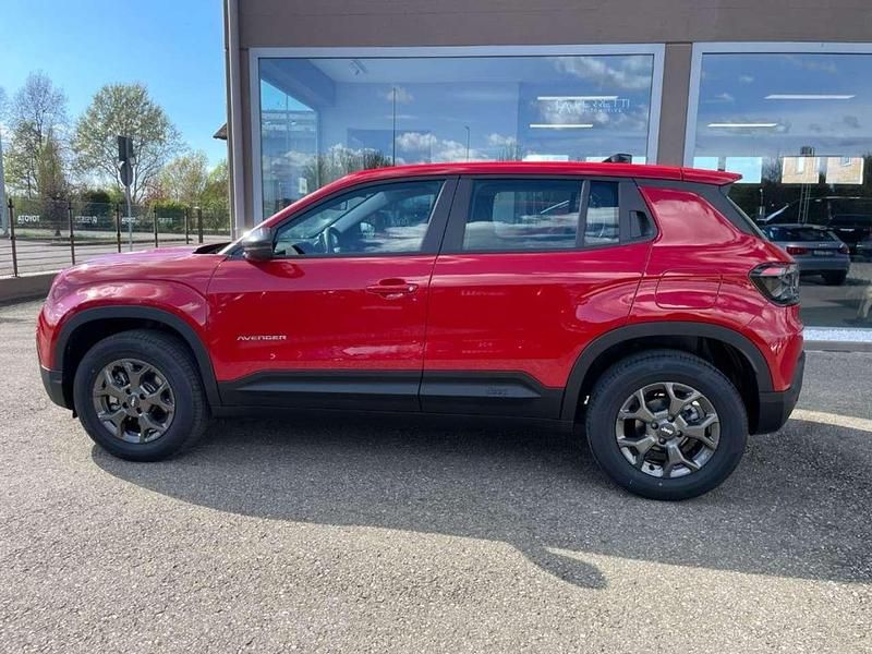 Nuova Jeep Avenger Longitude 101 CV (74 kW) 2025 Rosso SUV