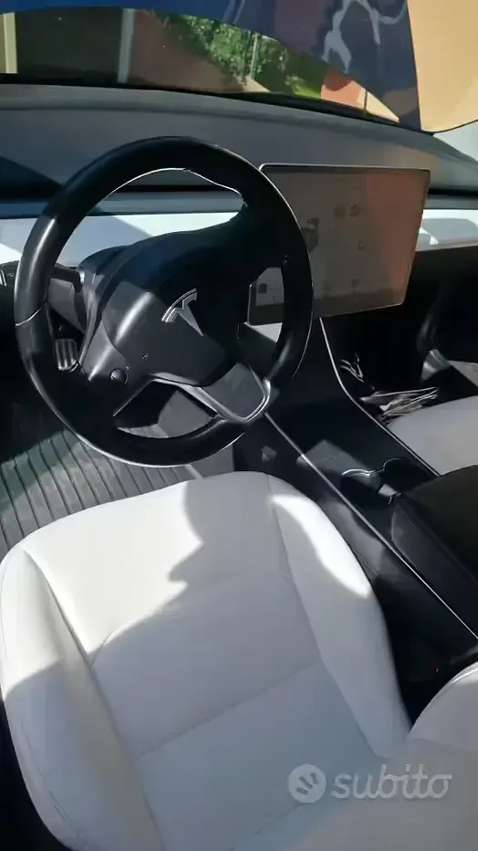 Usata Tesla Model 3 Long Range AWD 152 kW (208 CV) 2019 Bluazzurro Berlina