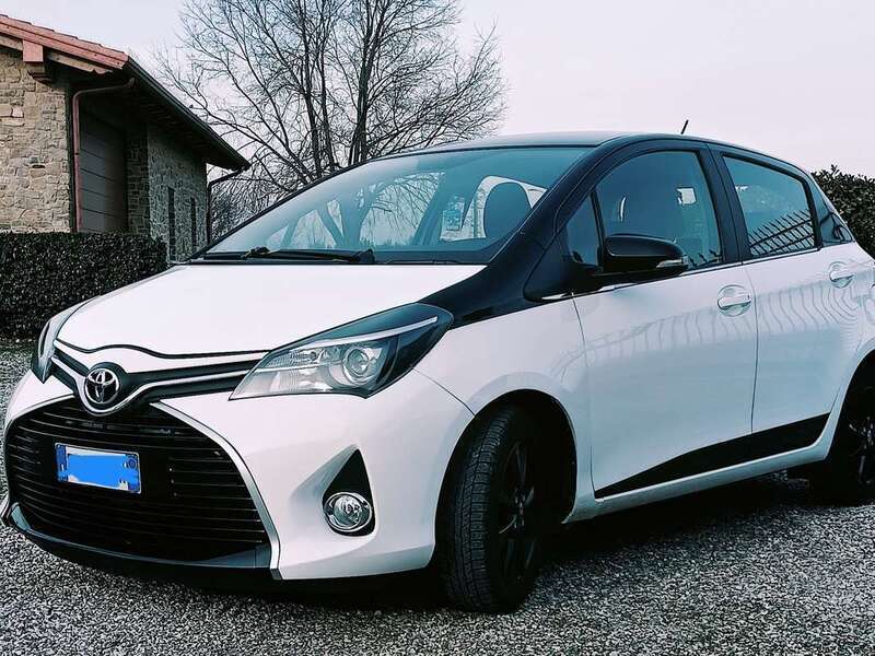 Usato 2017 Toyota Yaris 1.4 Diesel 90 CV (9.800 €)