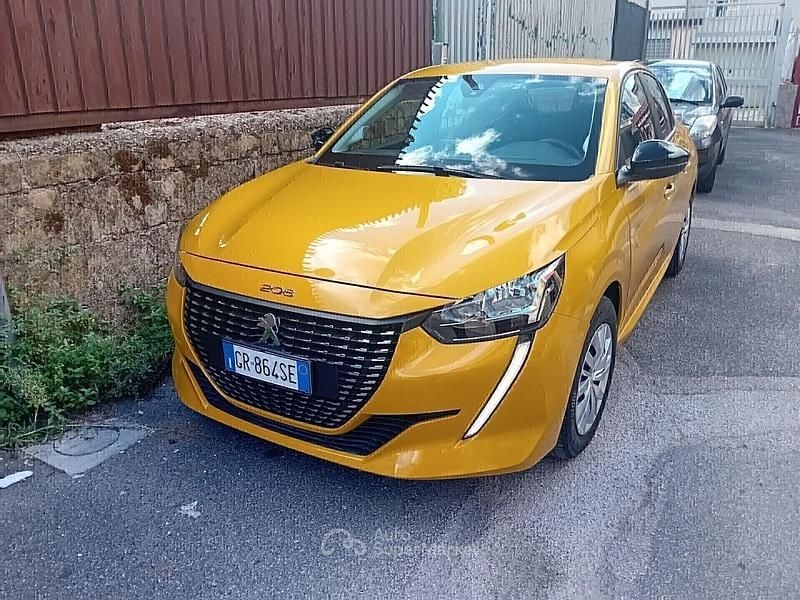 Usata Peugeot 208 Active 75 CV (55 kW) 2023 Giallo Utilitaria
