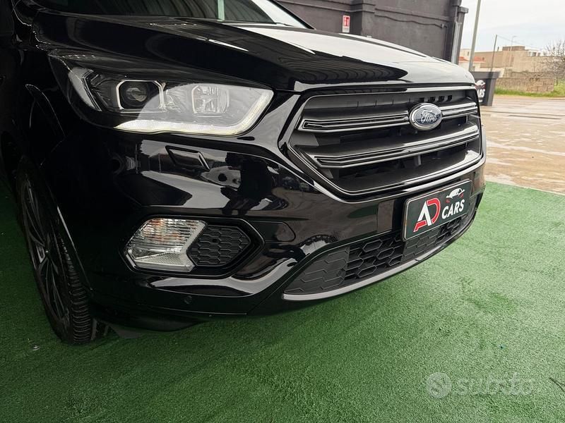 Usata Ford Kuga ST-Line 150 CV (110 kW) 2019 Nero SUV