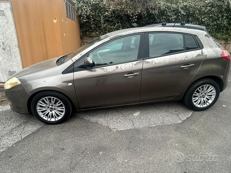 Usata Fiat Bravo Dynamic 120 CV (88 kW) 2008 Marrone Utilitaria