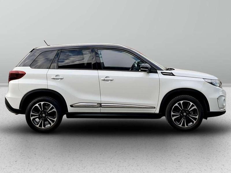 Usata Suzuki Vitara 114 CV (83 kW) 2022 Bianco SUV