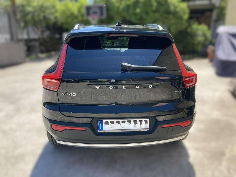 Usata Volvo XC40 Momentum 129 CV (94 kW) 2021 Nero SUV