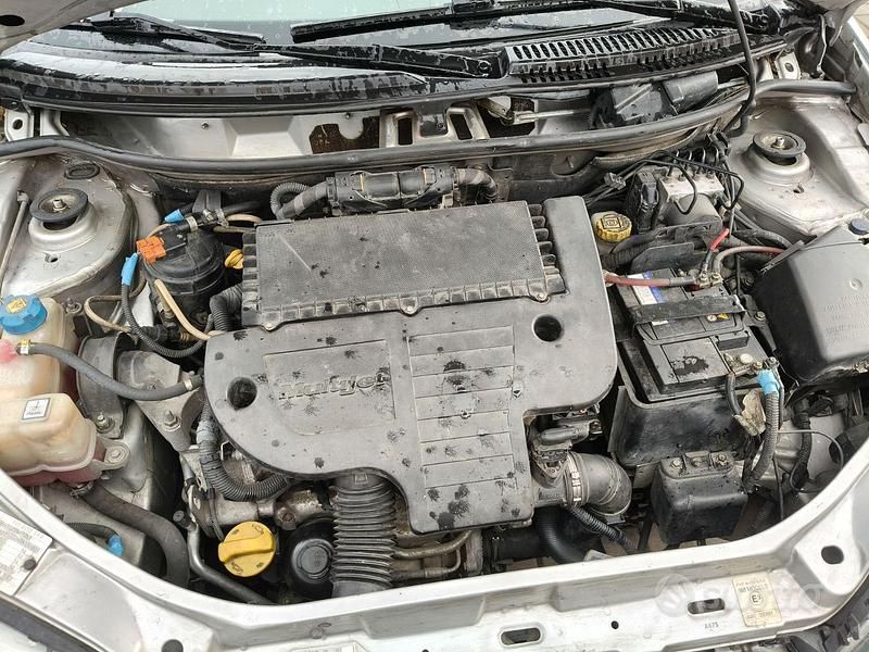 Usata Fiat Punto 2004 Grigio Utilitaria