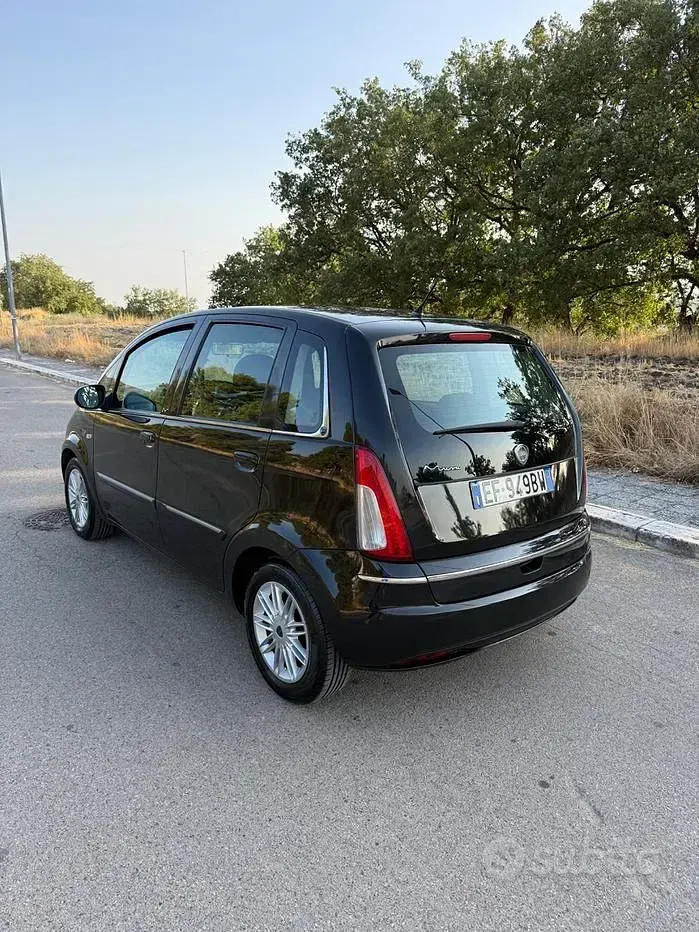 Usata Lancia Musa S 95 CV (69 kW) 2010 Marrone Monovolume