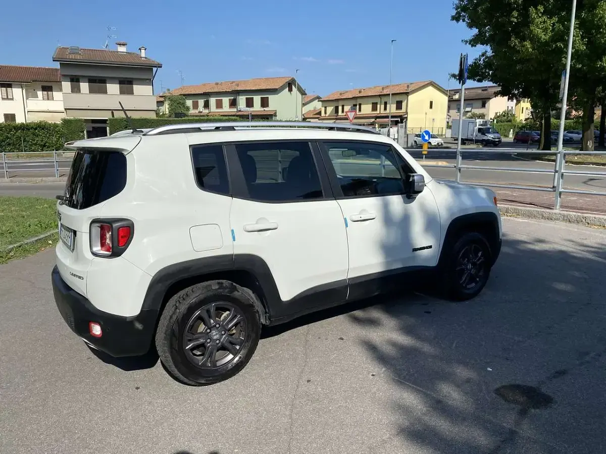 Usata Jeep Renegade Limited 140 CV (102 kW) 2017 Bianco SUV