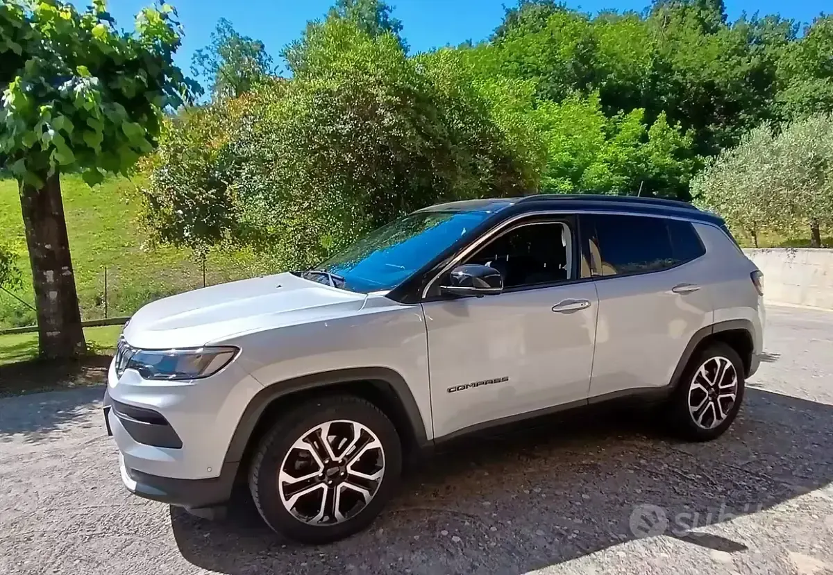 Usata Jeep Compass 131 CV (96 kW) 2022 Grigio SUV
