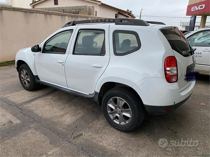 Usata Dacia Duster 110 CV (80 kW) 2014 Bianco Station wagon