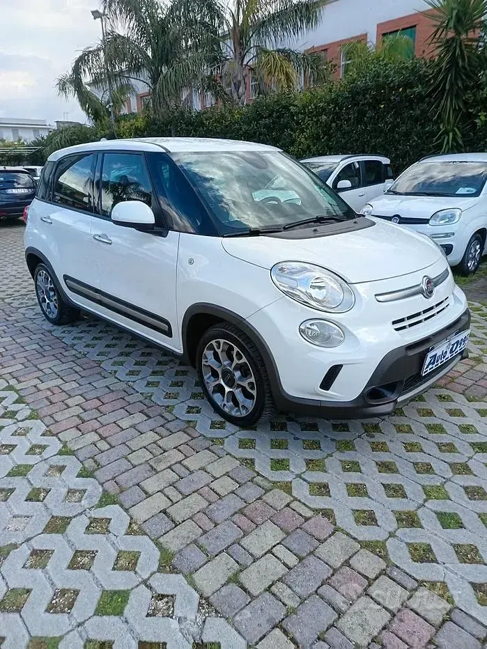 Usata Fiat 500L Trekking 85 CV (62 kW) 2014 Bianco Monovolume