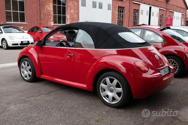 Begagnad VW New Beetle 75 HK (55 kW) 2004 Blå Halvkombi
