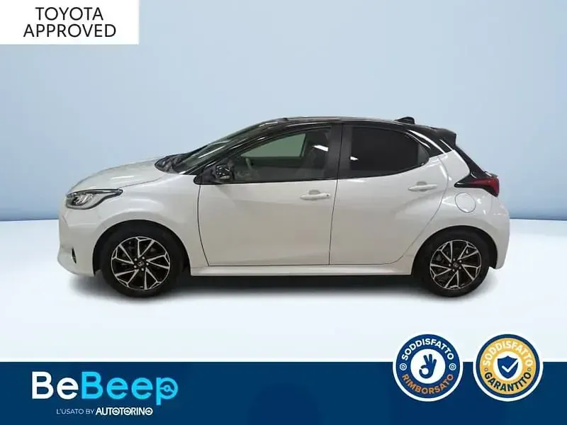 Usata Toyota Yaris Style 92 CV (67 kW) 2022 Bianco pastello Utilitaria