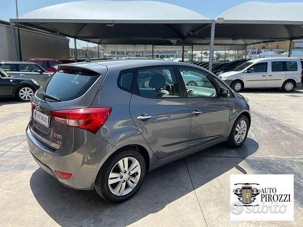 Usata Hyundai ix20 125 CV (91 kW) 2013 Grigio Utilitaria