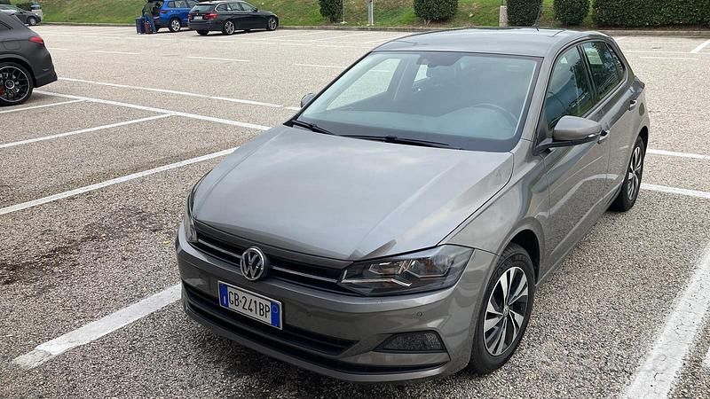 Usata VW Polo Comfortline 95 CV (69 kW) 2020 Grigio Berlina