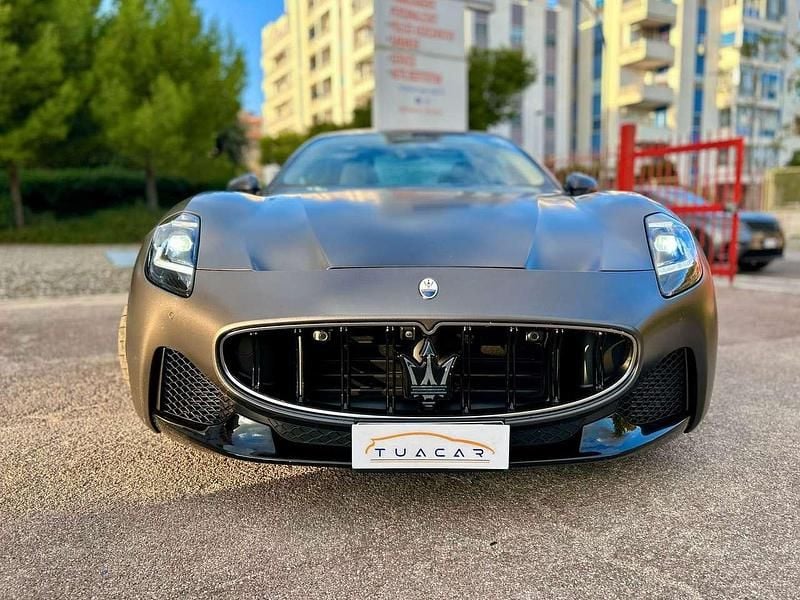 Usata Maserati Granturismo 491 CV (361 kW) 2023 Grigio Coupé