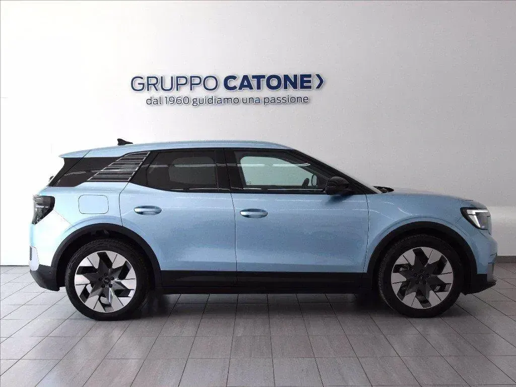 Usata Ford Explorer Extended Range 150 kW (204 CV) 2024 Azzurro metallizzato SUV