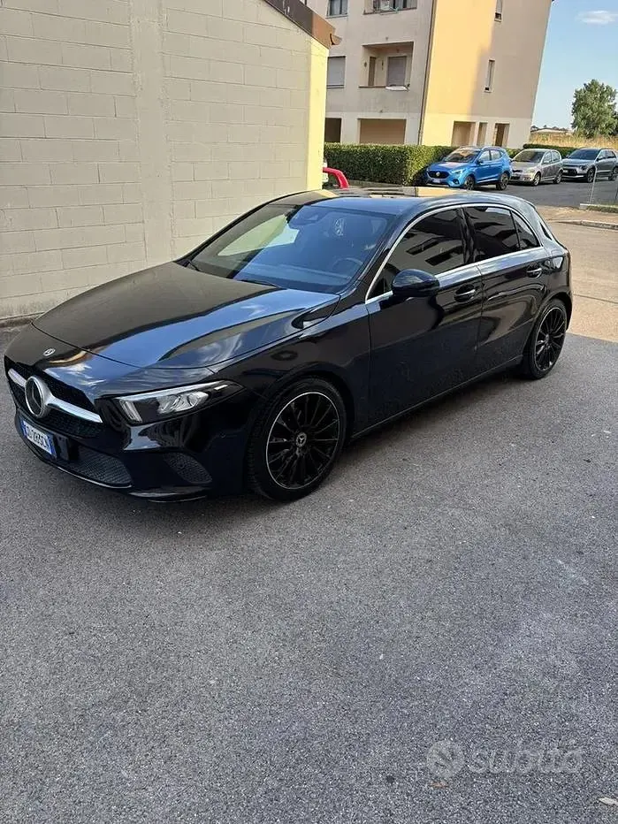 Usata Mercedes 180 Premium 116 CV (85 kW) 2021 Nero Berlina