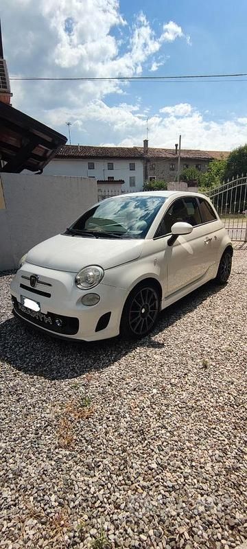 Usata Fiat 500 Abarth 135 CV (99 kW) 2010 Bianco Utilitaria