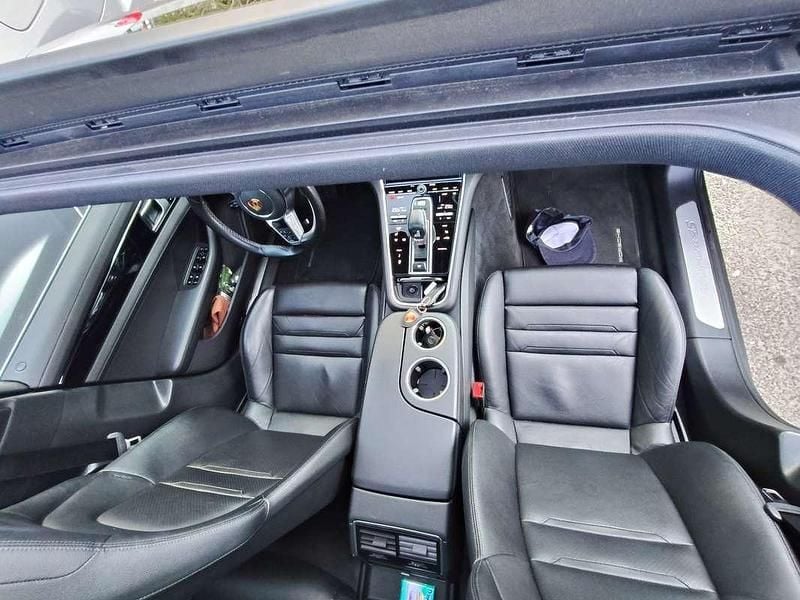 Usata Porsche Panamera Sport Turismo 441 CV (324 kW) 2018 Nero Berlina