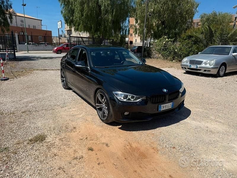 Usata BMW 320 Sport Line 184 CV (135 kW) 2012 Nero Berlina