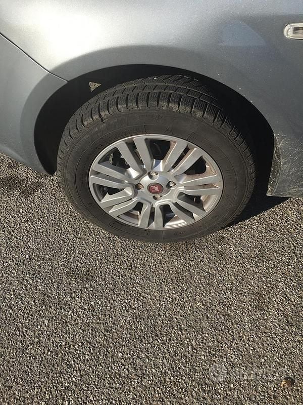 Usata Fiat Punto 77 CV (56 kW) 2012 Berlina