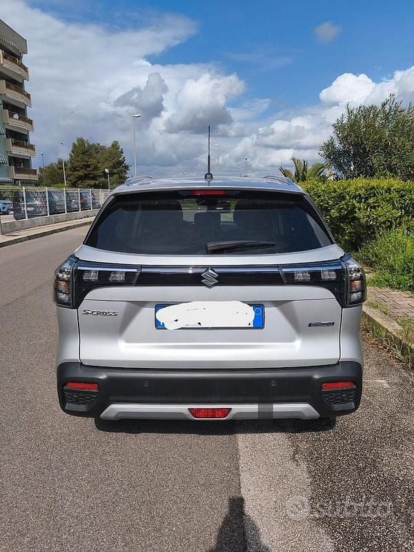 Usata Suzuki SX4 S-Cross 129 CV (94 kW) 2024 Grigio SUV